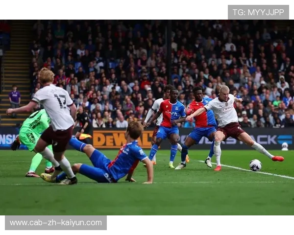 曼城配合准确打穿局部